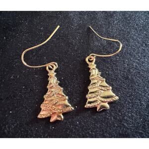 New 1 1/2 inches Gold Tone Christmas Tree Dangle Earrings Holiday Festive E90